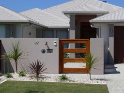custom-gates-32