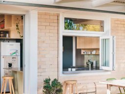 bifold-windows-80